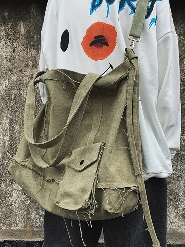 Raw Edge Große Crossbody-Tasche